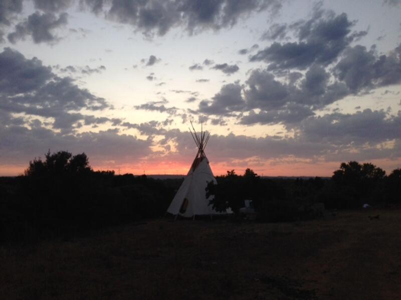 Tipi auf Bio-Bauernhof.
