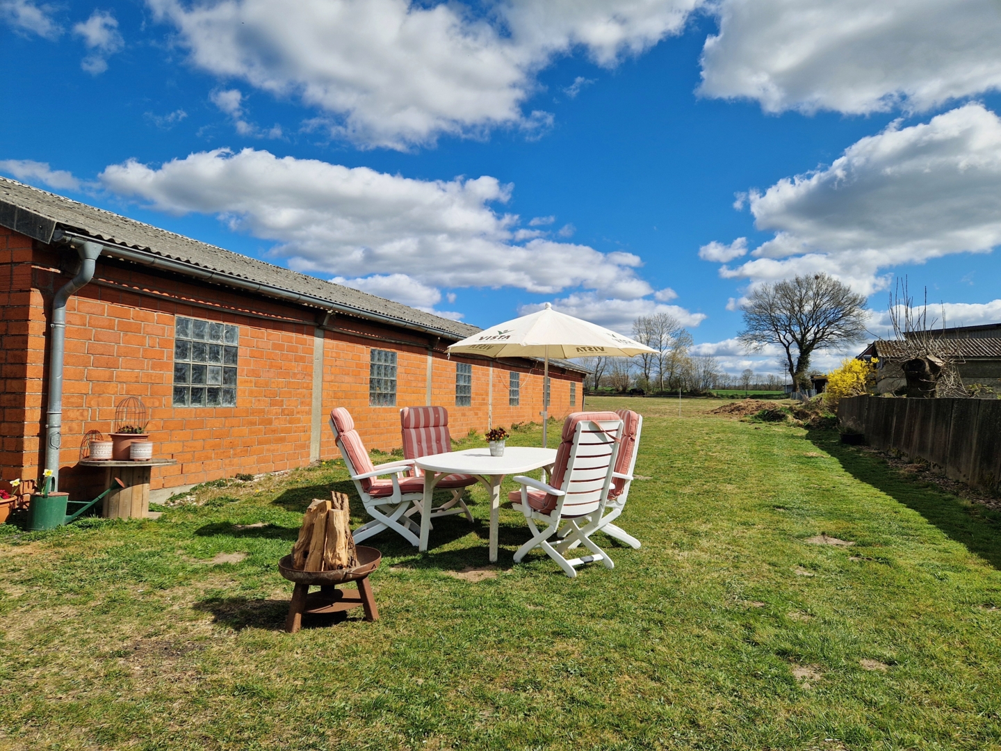 Resthof in a quiet location