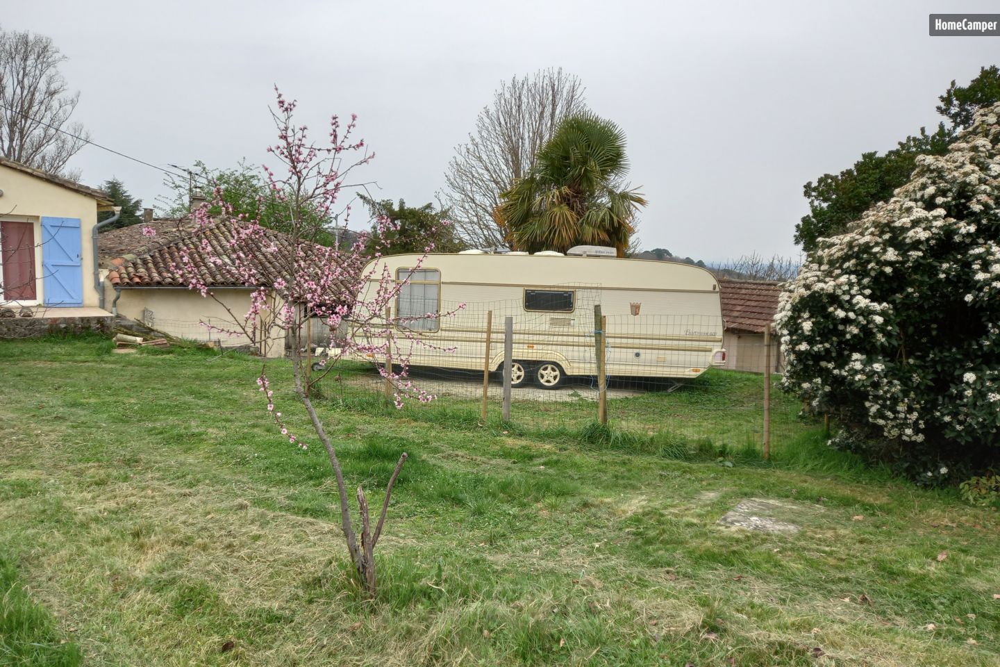 Campspace in Lisle-sur-Tarn, Occitanie