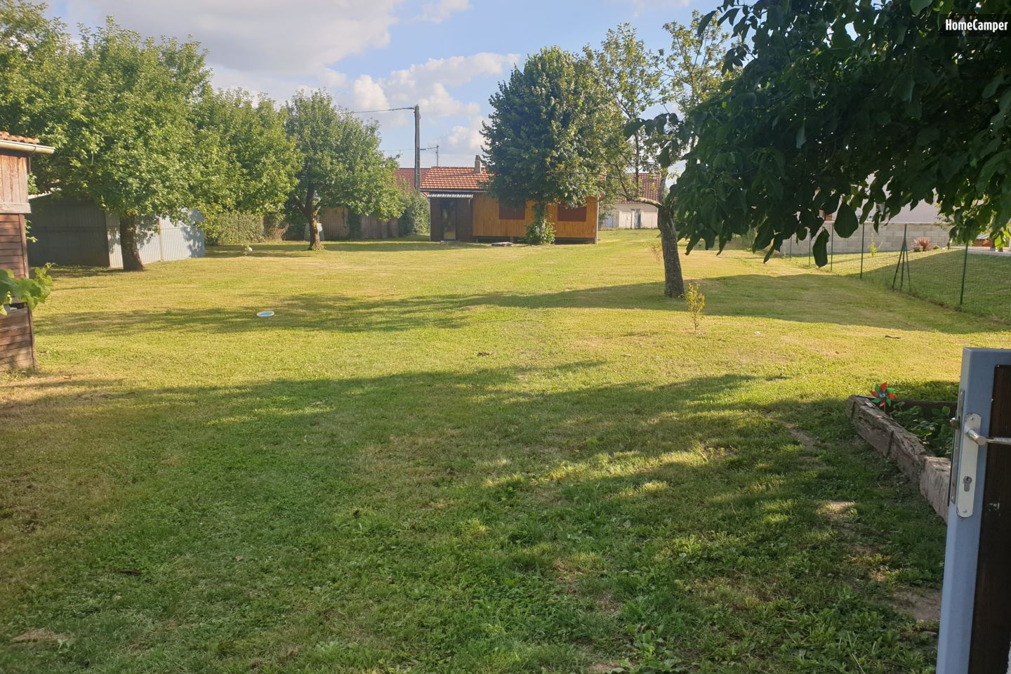 Campspace in Poncey-lès-Athée, Burgundy-Franche-Comté