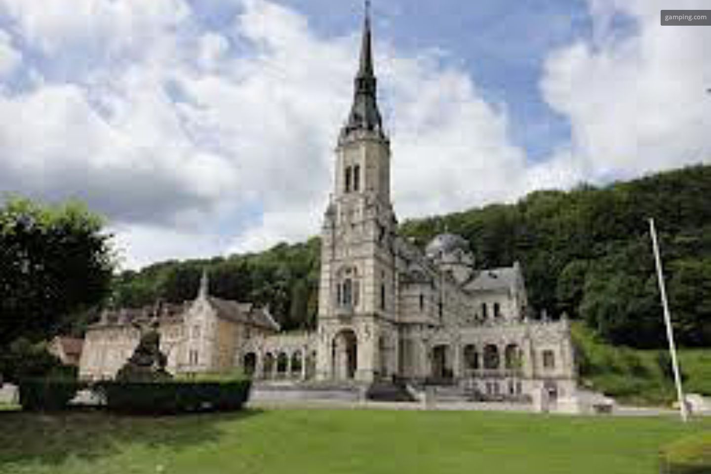 Campspace in Midrevaux, Grand Est