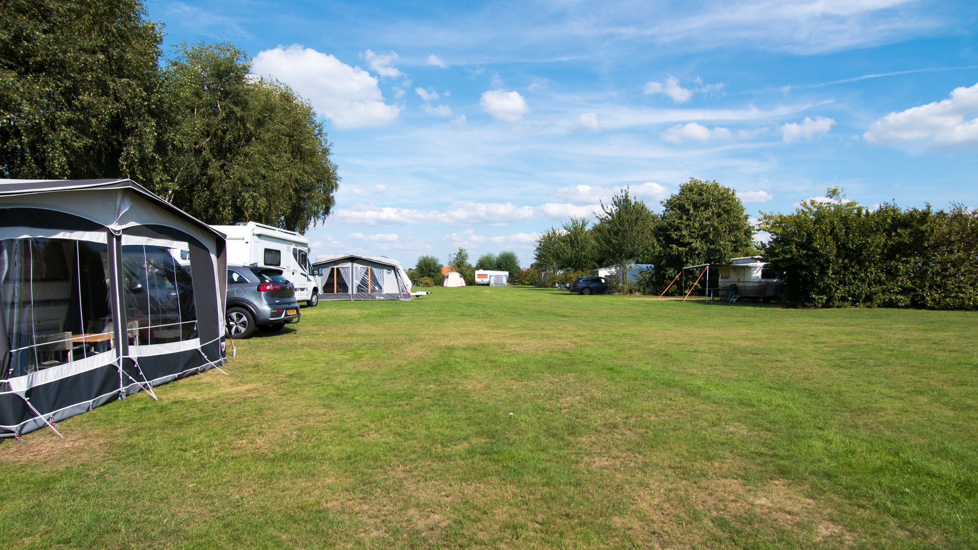 Spacious Farmhouse Camping