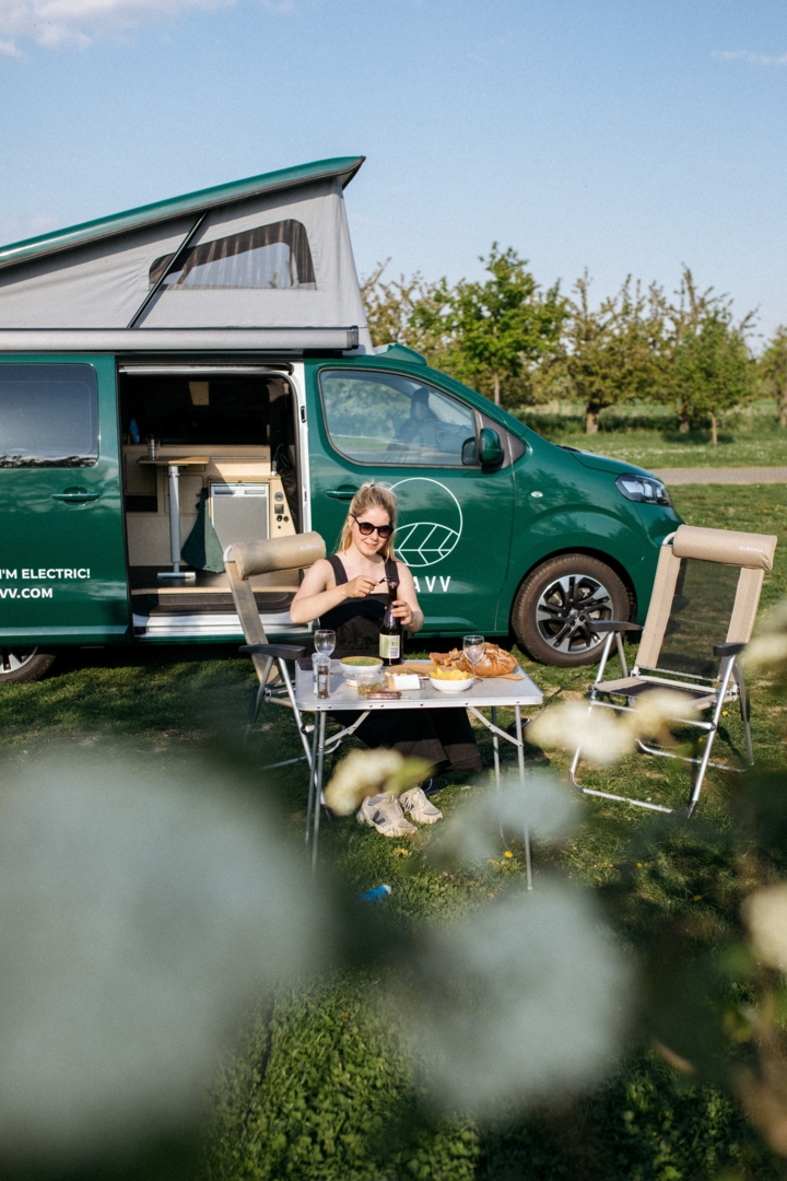 Camping / parking space on the winery with a view of the Rhine