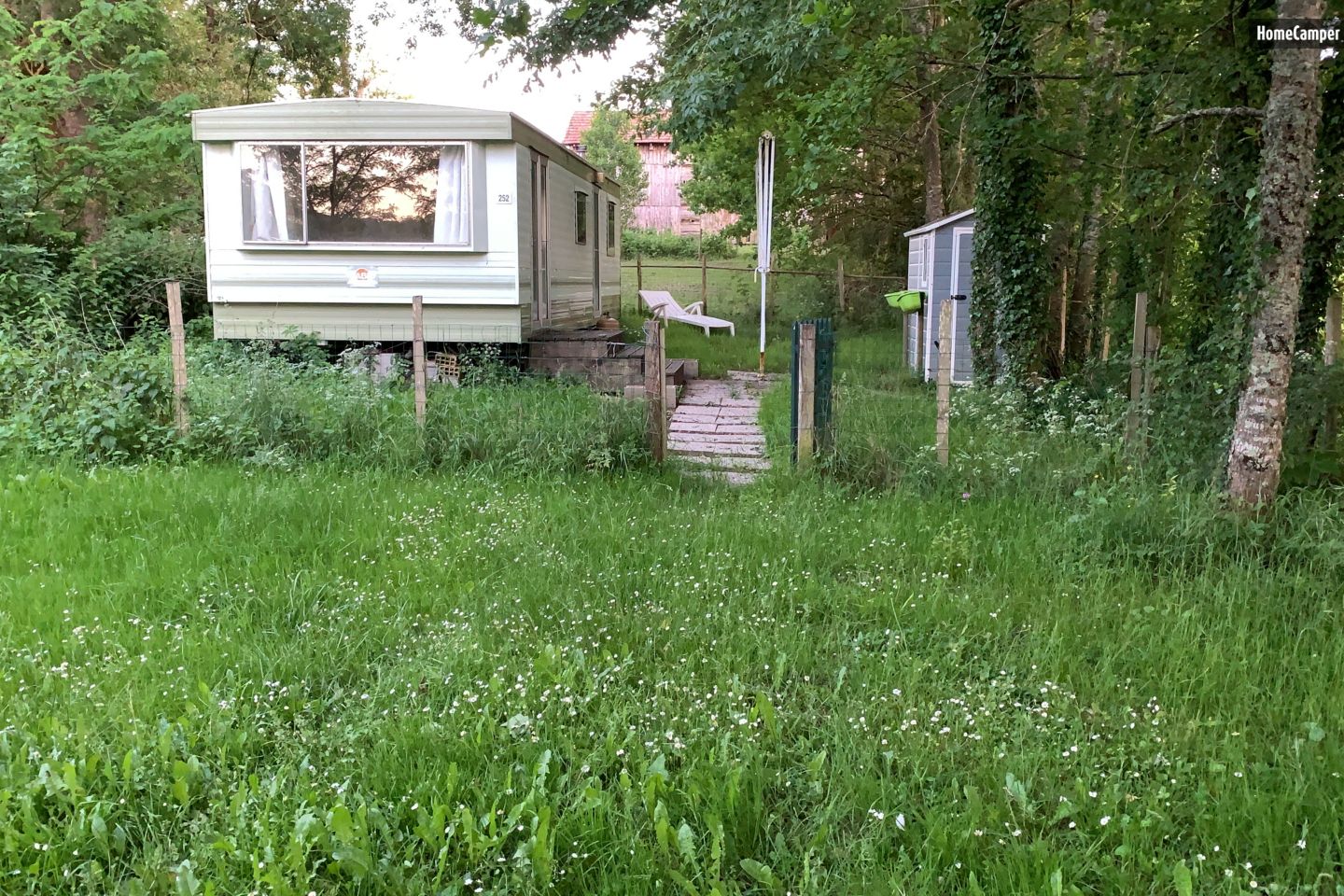 Campspace in Lalandusse, Nouvelle-Aquitaine