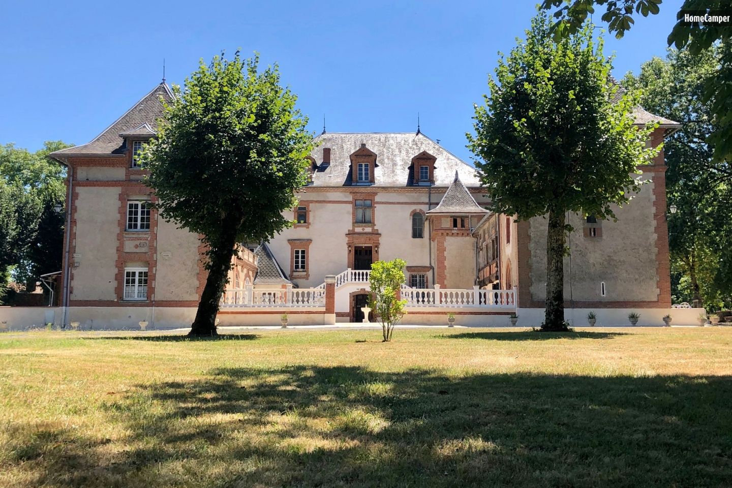 Campspace in Crespinet, Occitanie