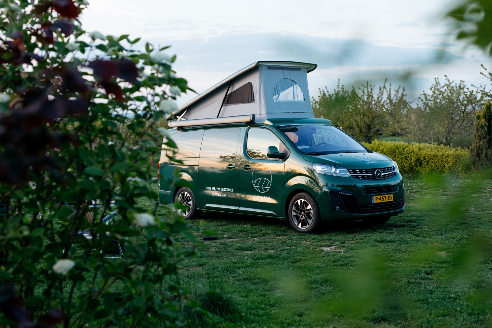 Camping / parking space on the winery with a view of the Rhine