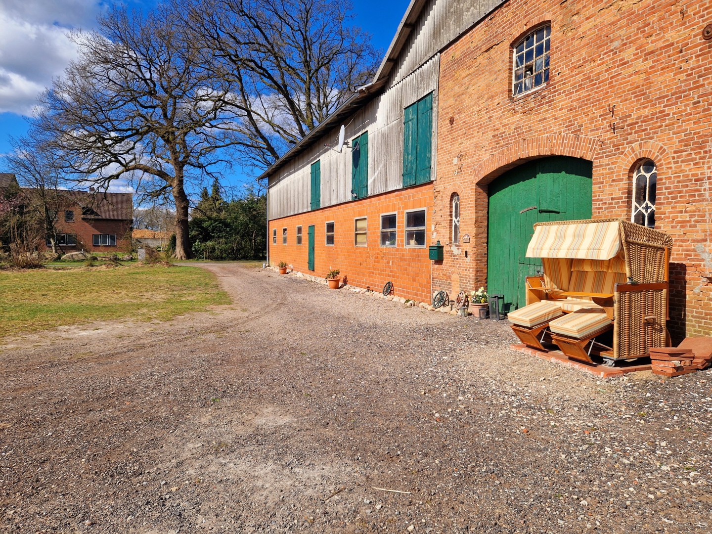 Resthof in a quiet location