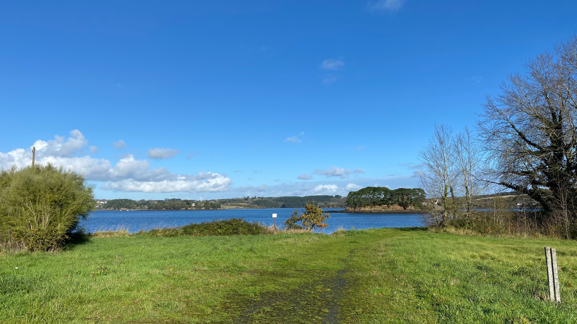 Natural area with your feet in the water