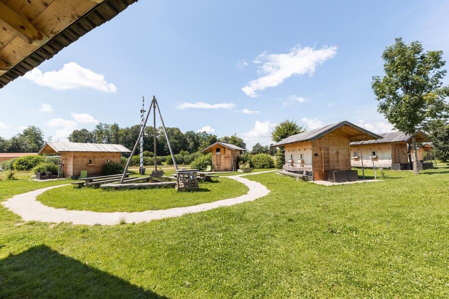 Camping between Chiemsee and the Alps