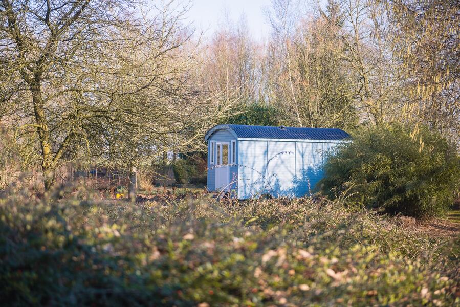 Unieke herderswagen in Engelse parktuin afbeelding 1