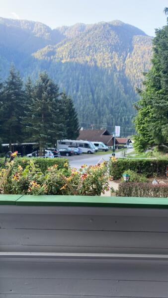 Camperplek tussen de bergen nabij de Molltaler Gletsjer en Raggasschlucht