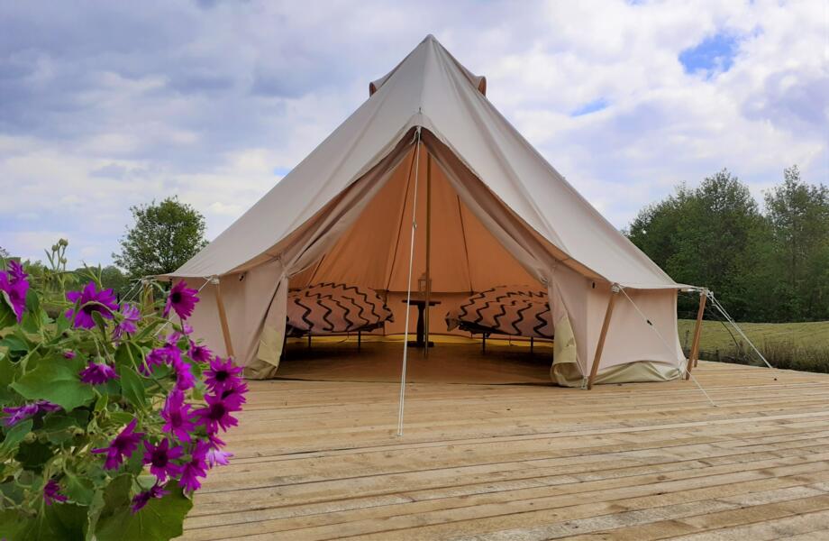 Off grid kamperen in Drenthe, met luxe gedeeld sanitair.