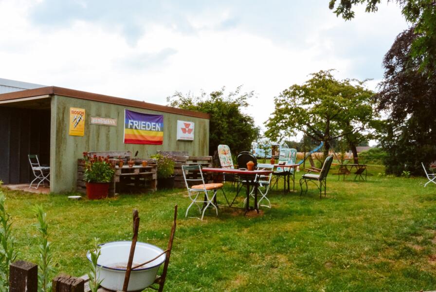 Camping with a cafe and antique bric-a-brac in the middle Weser Valley l