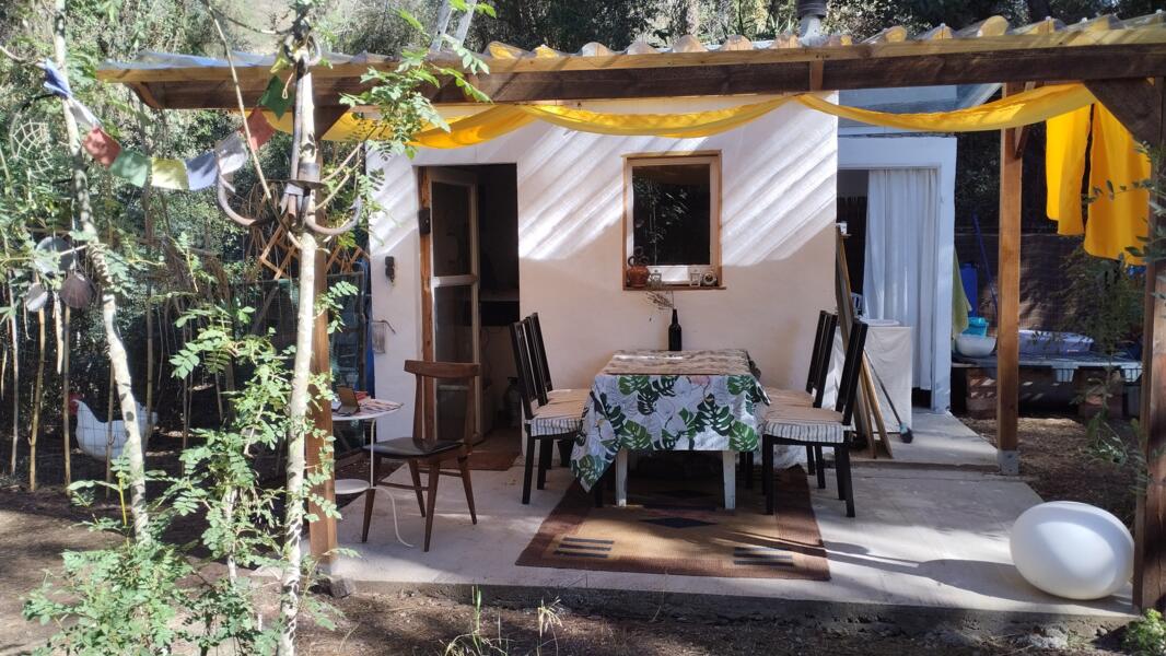 Bloeiende natuurlijke oase van rust