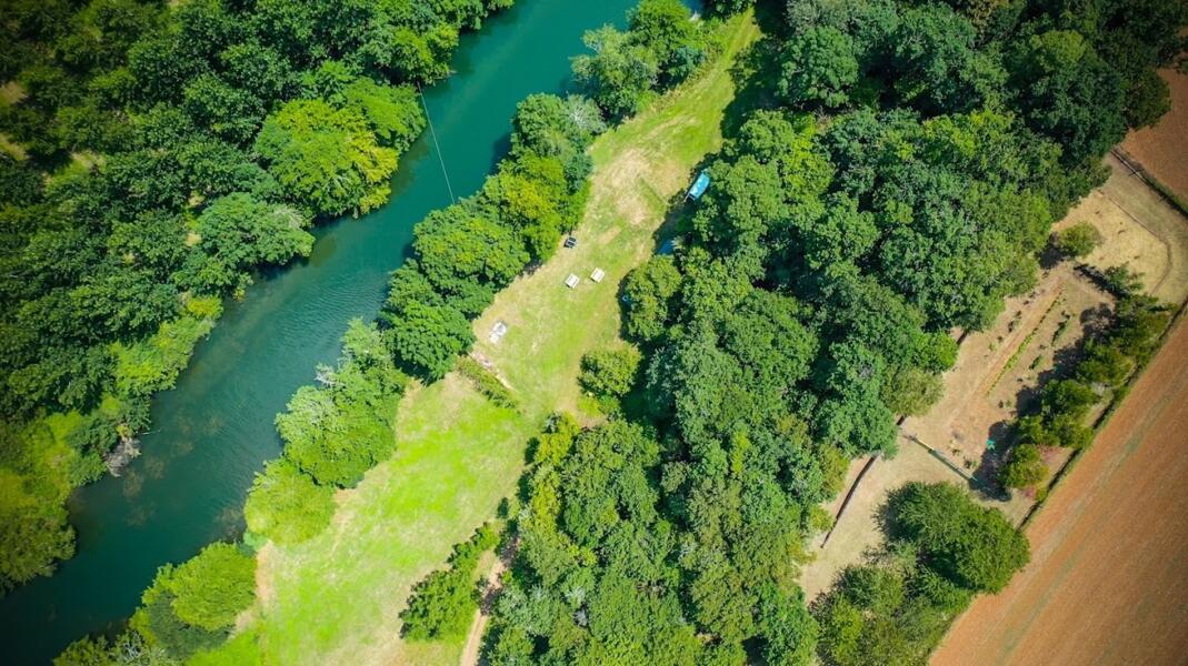 Kampeerplaats in VERTEUIL SUR CHARENTE, Nouvelle-Aquitaine. afbeelding 1