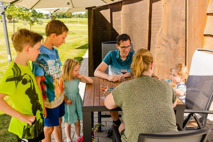 Charmecamping in Den Ham (Twente) met uitzicht op de Lemelerberg