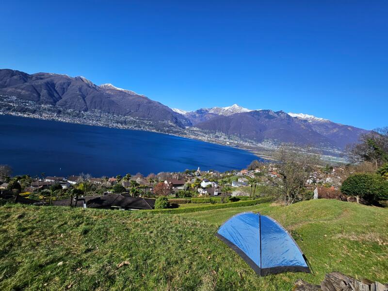 Kampeerplaats in Vira Gambarogno, Tessin