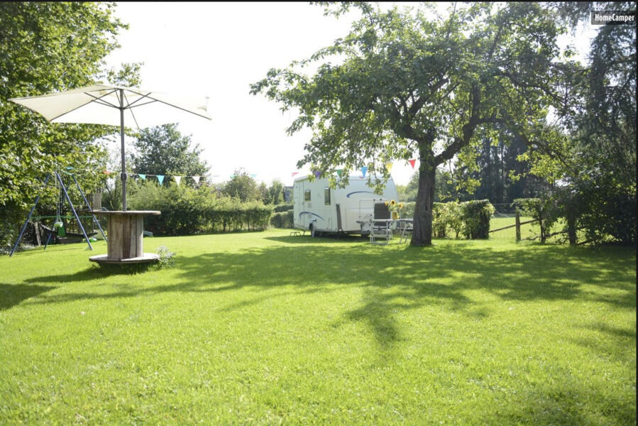 Prachtige streek om te wandelen, natuurkamperen in de Belgische Ardennen